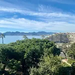 Luxury 1 Bed Apt Seafront Escape In Cannes