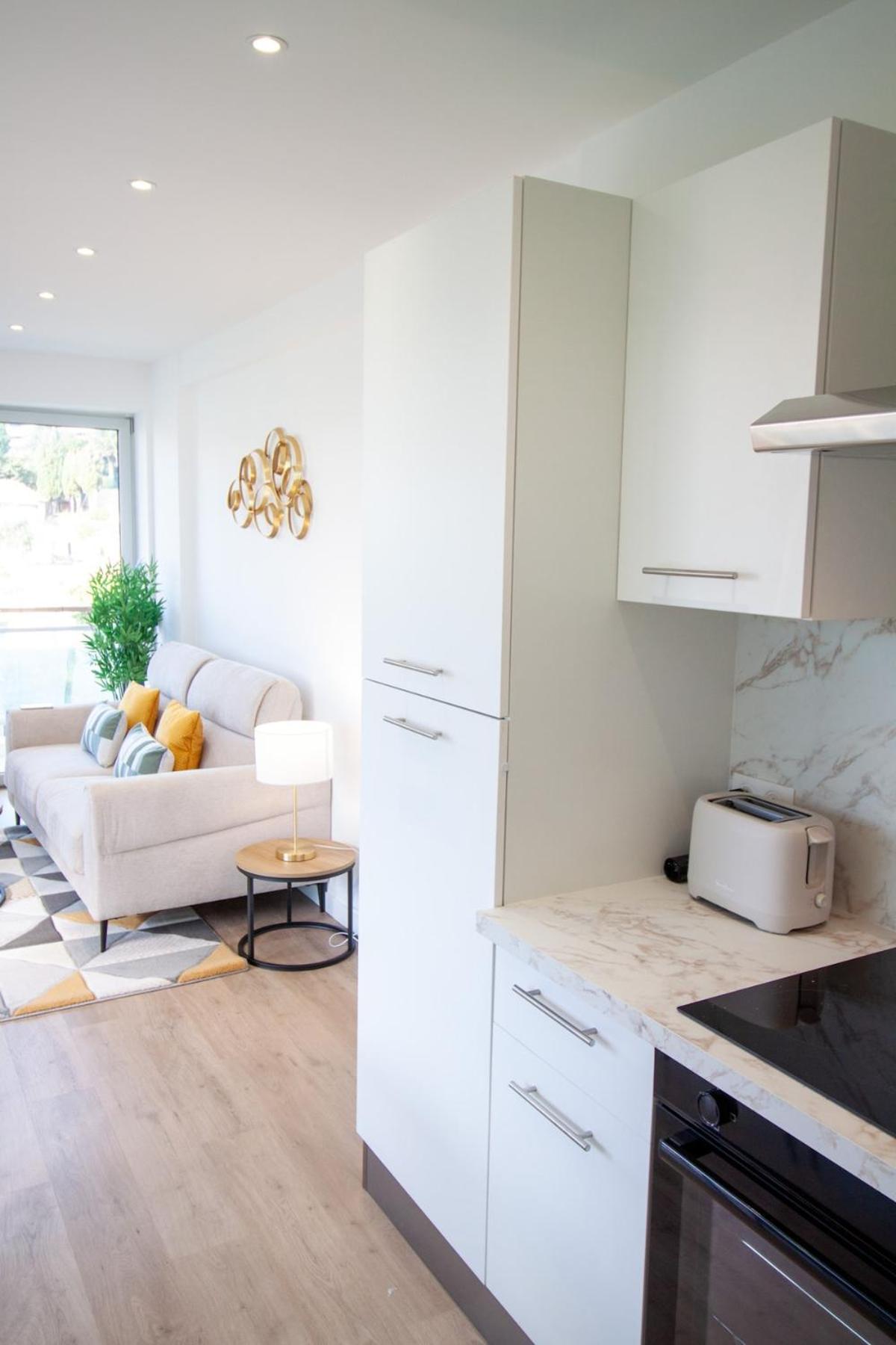 Apartment Luxury 1 Bed Seafront Escape In *
