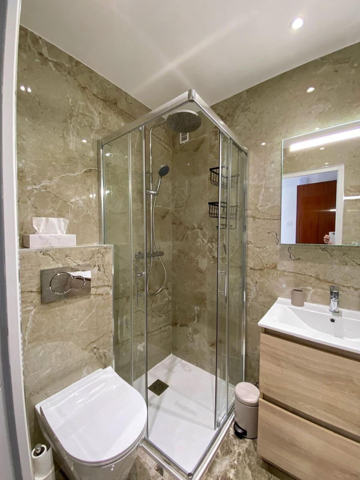 Luxury 1 Bed Seafront Escape In * Cannes