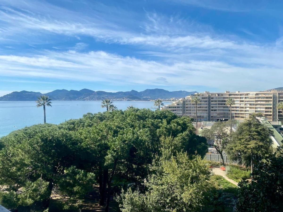 Luxury 1 Bed Seafront Escape In Cannes