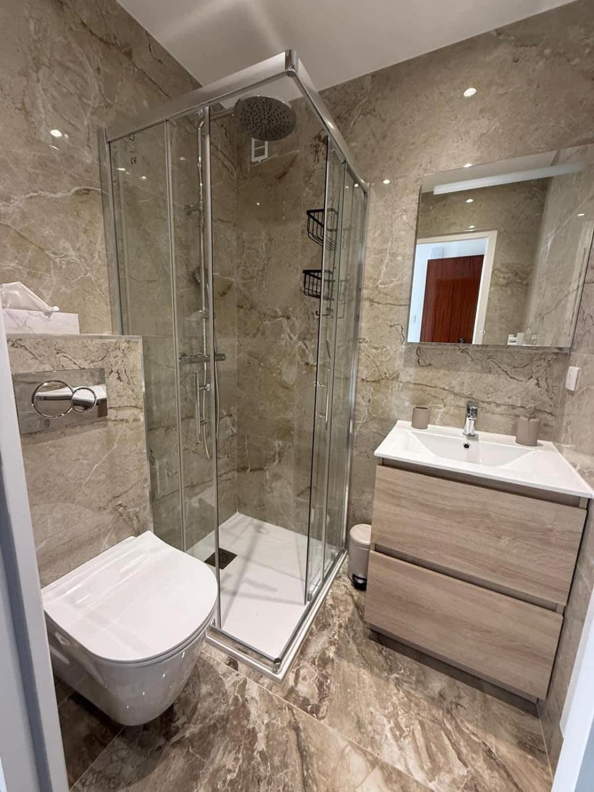 Luxury 1 Bed Seafront Escape In *